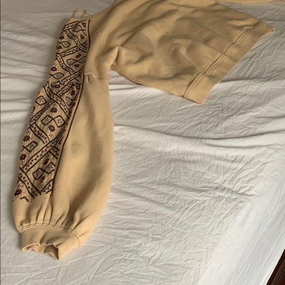 Cropped long sleeve free people sweater!! - Picture 4 of 5